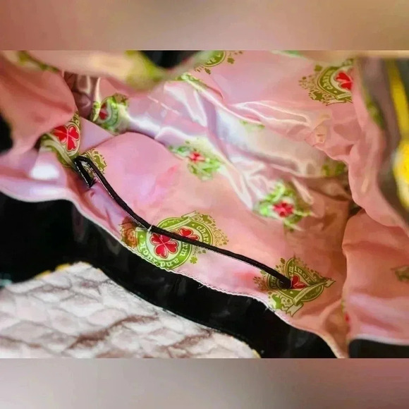 CHARM AND LUCK HANDBAG  GENUINE PATENT LEATHER, PINK SATIN INTERIOR. - Picture 11 of 13